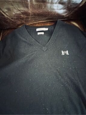 Peter Millar Men's Black V-Neck Wool Pullover with Logo